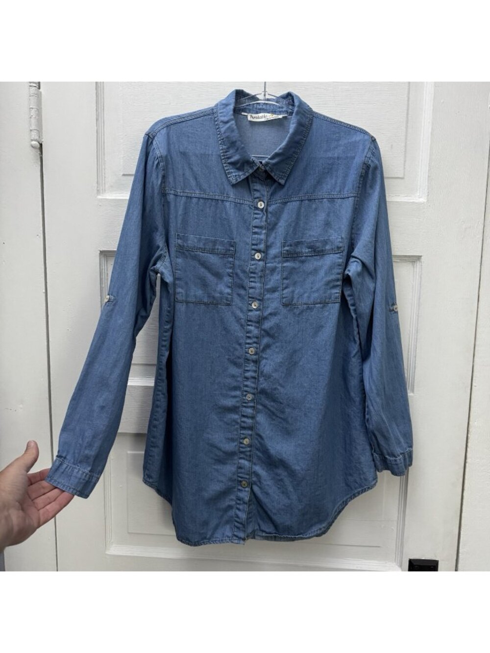 Available by Angela Fashion Chambray Button Front Shirt Women’s M Blue Cotton